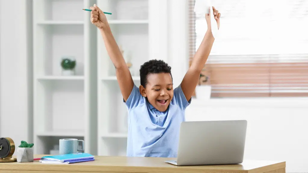 Wielki Test Wiedzy Dronowej. Kwalifikacje online odbywają się w Waszych szkołach.