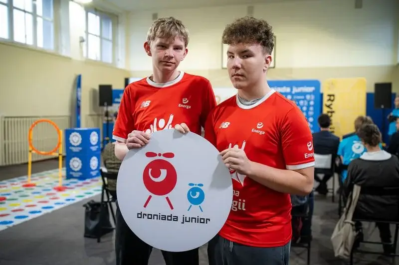 Droniada - dowiedz się więcej o konkursie